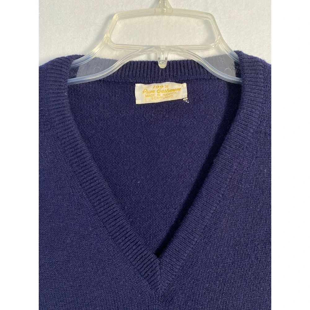 Vintage 100% Pure Cashmere V-Neck Sweater Navy Blue Made in Scotland Mens Sz M/L